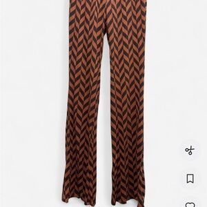 Billabong Black and Brown/Orange Chevron Wide Leg Pants